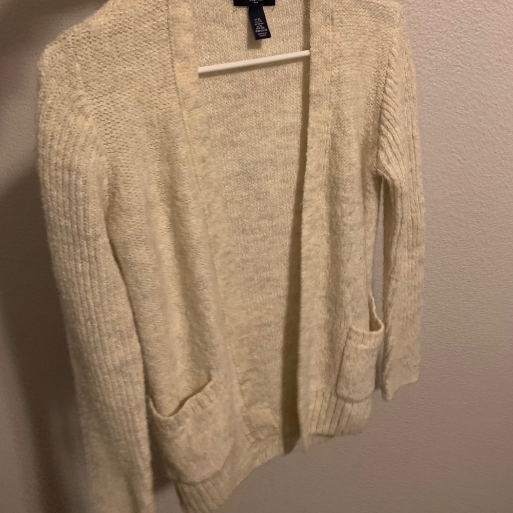 Cardigan - Picture 2 of 3